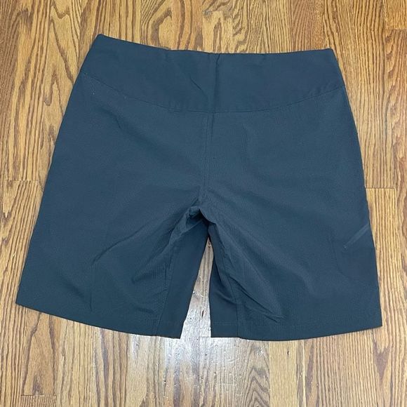 The North Face Superhike Shorts. Size 34. Charcoal gray. - Picture 5 of 9